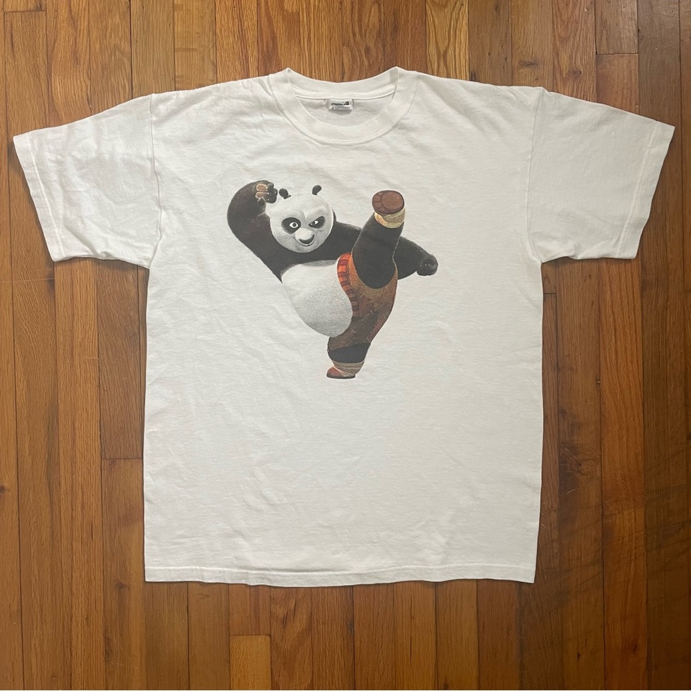 Vintage Y2K Dreamworks Kungfu Panda posed T-shirt #41